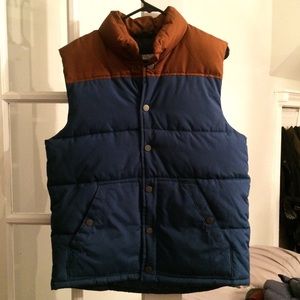 Old Navy | Men’s puffer vest